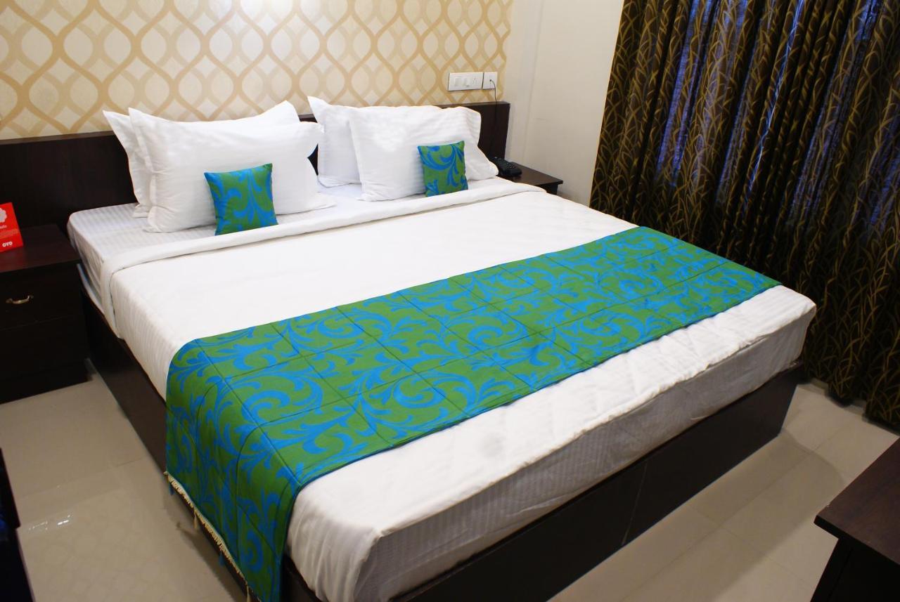 Collection O 8267 Galaxy Inn Kochi Extérieur photo