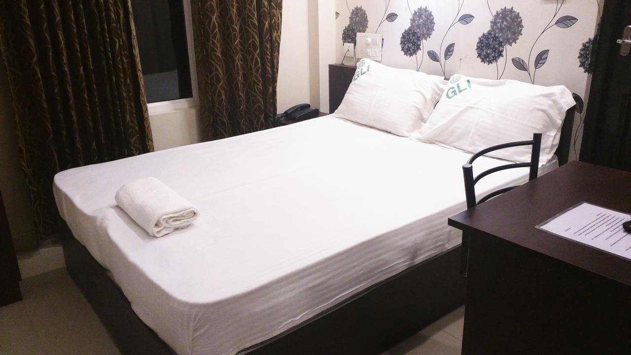 Collection O 8267 Galaxy Inn Kochi Extérieur photo